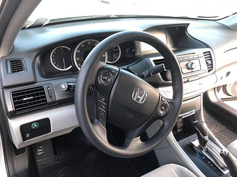 Седан Honda Accord 2013 в Києві