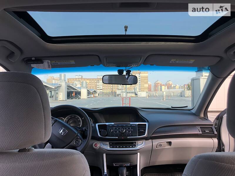 Седан Honda Accord 2013 в Києві