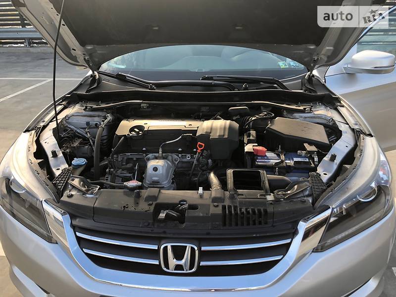 Седан Honda Accord 2013 в Києві