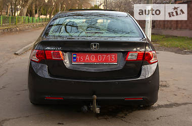 Седан Honda Accord 2010 в Ровно