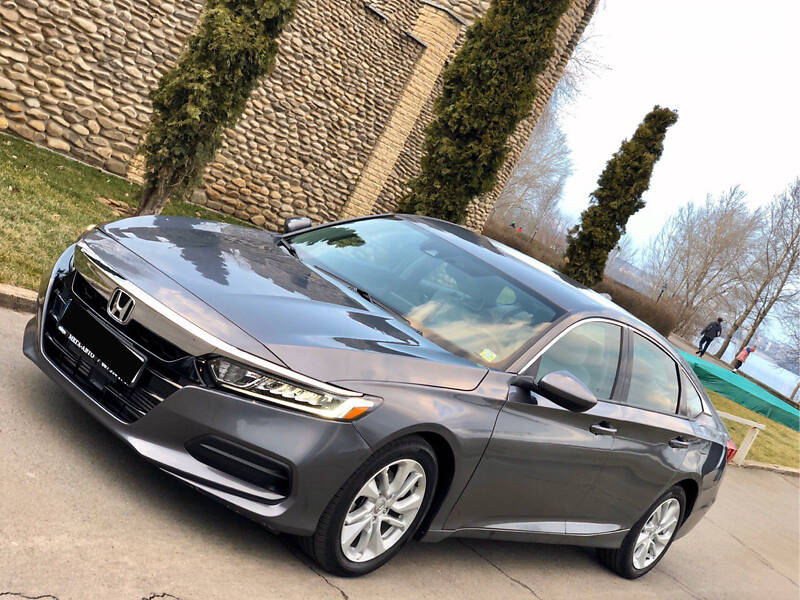 Седан Honda Accord 2018 в 