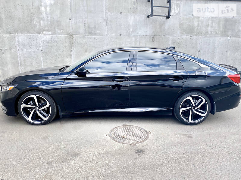 Седан Honda Accord 2018 в Києві