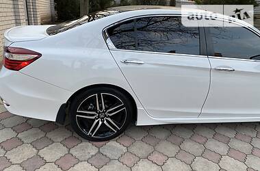 Седан Honda Accord 2017 в 