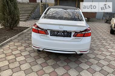 Седан Honda Accord 2017 в 