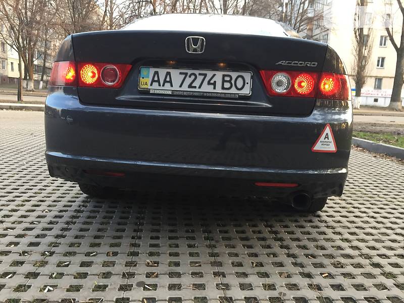 Седан Honda Accord 2006 в Киеве