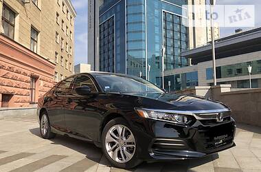 Седан Honda Accord 2019 в 