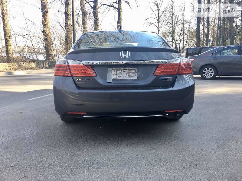 Седан Honda Accord 2015 в Тернополі