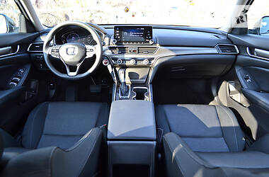 Седан Honda Accord 2018 в 