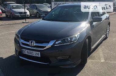 Седан Honda Accord 2012 в 