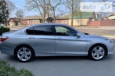 Седан Honda Accord 2013 в 