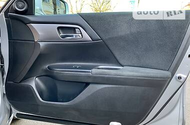 Седан Honda Accord 2013 в 