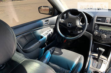 Седан Honda Accord 2003 в 