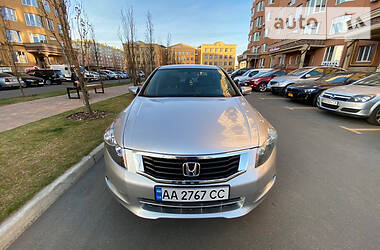 Седан Honda Accord 2010 в 