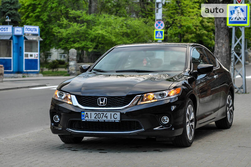 Купе Honda Accord 2013 в Чернівцях