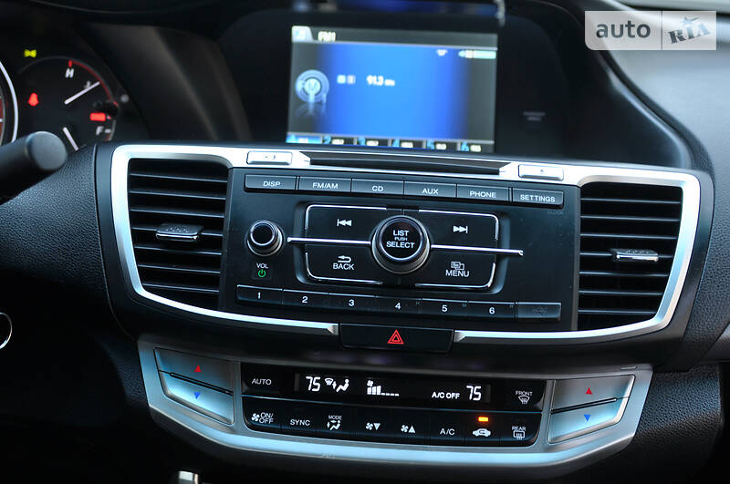Купе Honda Accord 2013 в Чернівцях