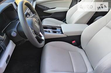 Седан Honda Accord 2018 в 