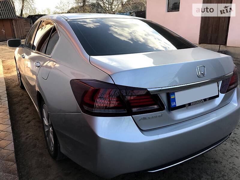 Седан Honda Accord 2013 в Києві