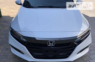 Седан Honda Accord 2019 в Киеве