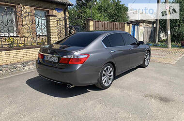 Седан Honda Accord 2014 в Харькове