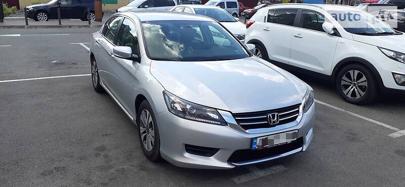 Седан Honda Accord 2014 в Киеве