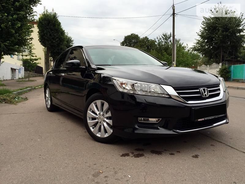Седан Honda Accord 2013 в 