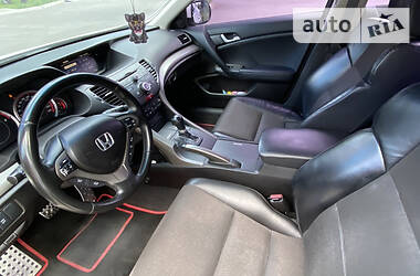 Седан Honda Accord 2010 в 