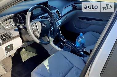 Седан Honda Accord 2014 в Киеве