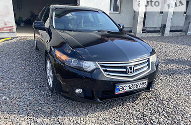 Седан Honda Accord 2010 в Городке