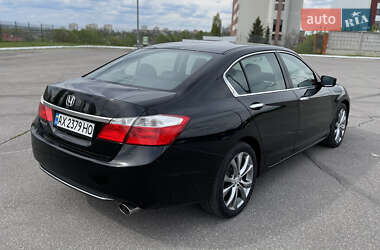 Седан Honda Accord 2015 в 