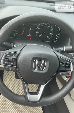 Седан Honda Accord 2018 в Киеве