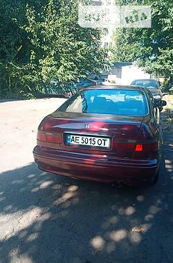 Седан Honda Accord 1998 в Днепре