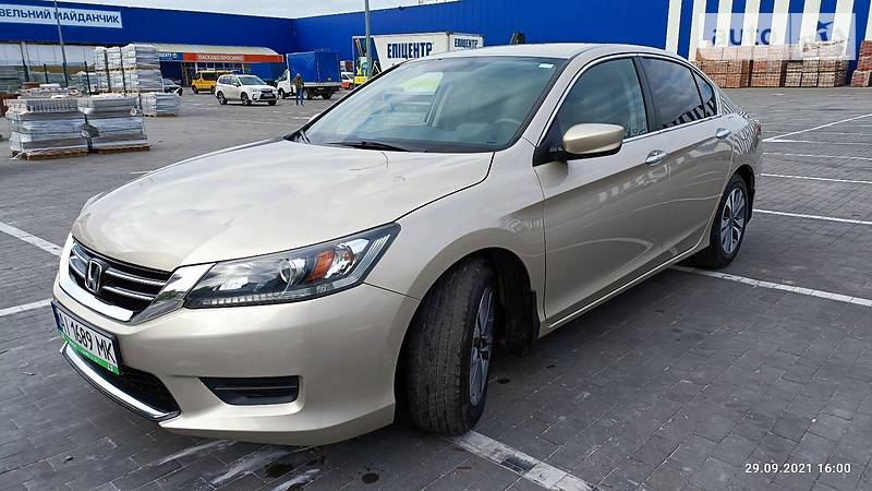 Седан Honda Accord 2015 в Обухове