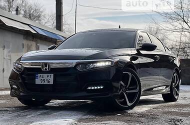 Седан Honda Accord 2018 в 
