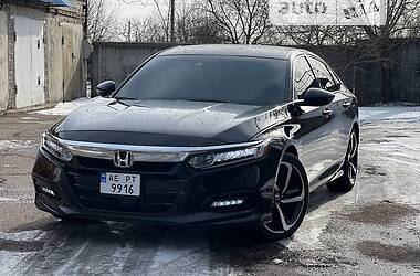 Седан Honda Accord 2018 в 
