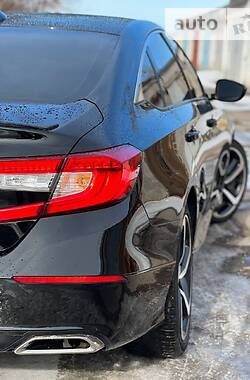 Седан Honda Accord 2018 в 