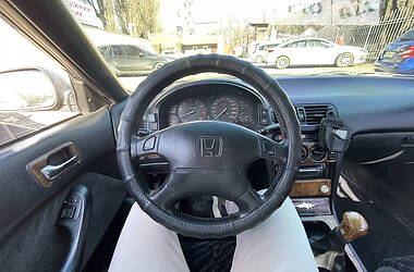 Седан Honda Accord 1993 в Одесі