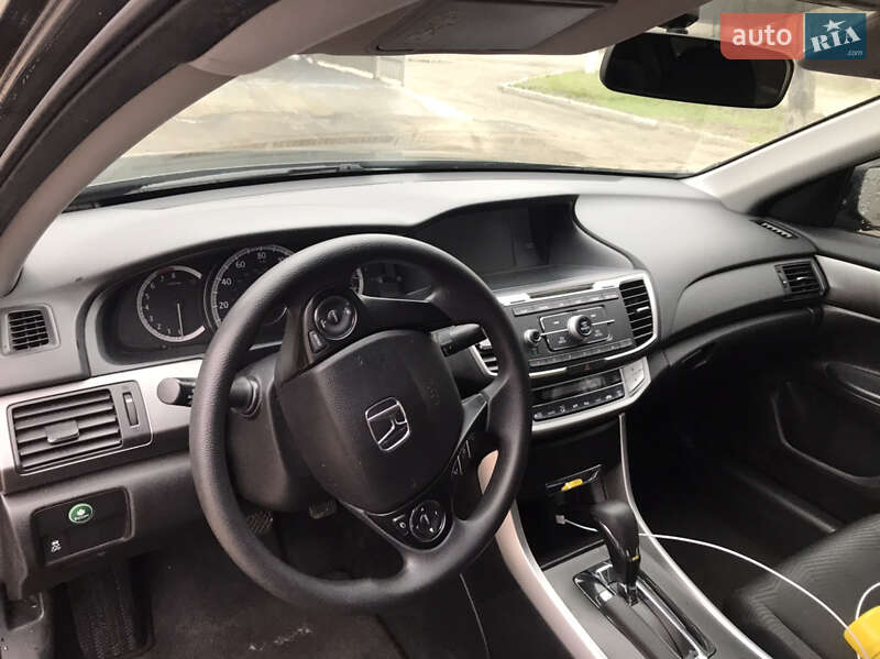 Седан Honda Accord 2014 в Зіньківі
