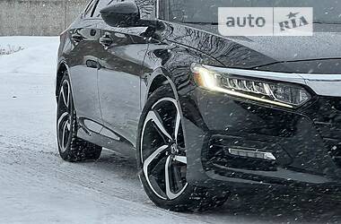 Седан Honda Accord 2018 в 