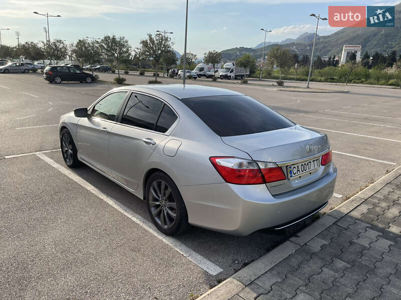 Седан Honda Accord 2013 в Черкассах