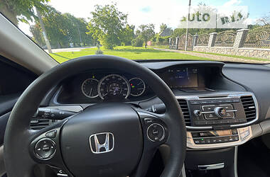 Седан Honda Accord 2015 в Глобиному