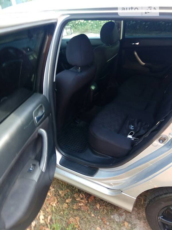 Універсал Honda Accord 2004 в Дніпрі