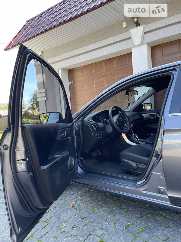 Седан Honda Accord 2015 в Чернівцях фото 12 Седан Honda Accord 2015 в Чернівцях