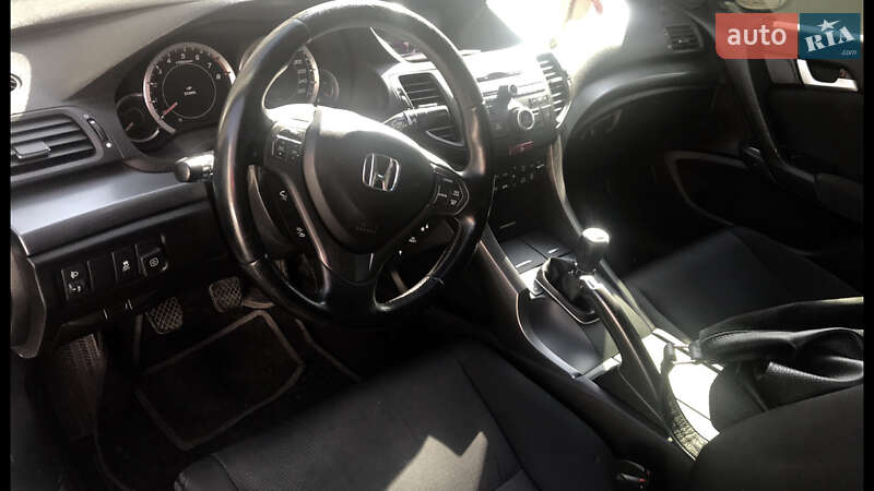 Седан Honda Accord 2012 в Кривому Розі
