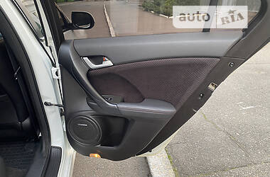 Седан Honda Accord 2012 в 