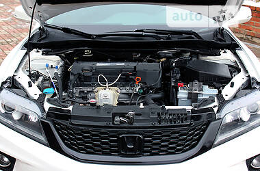 Купе Honda Accord 2013 в 