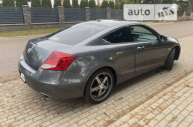 Купе Honda Accord 2010 в 