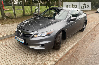 Купе Honda Accord 2010 в 