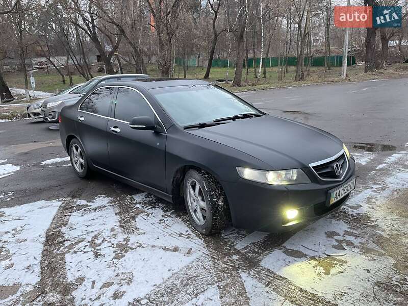 Седан Honda Accord 2005 в Киеве