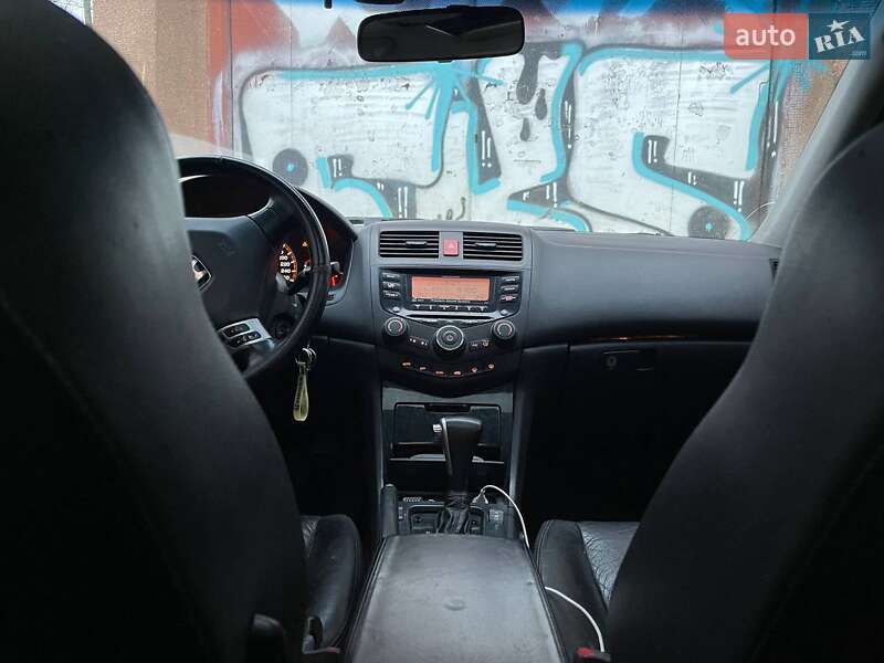 Седан Honda Accord 2005 в Киеве
