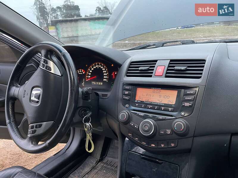 Седан Honda Accord 2005 в Киеве